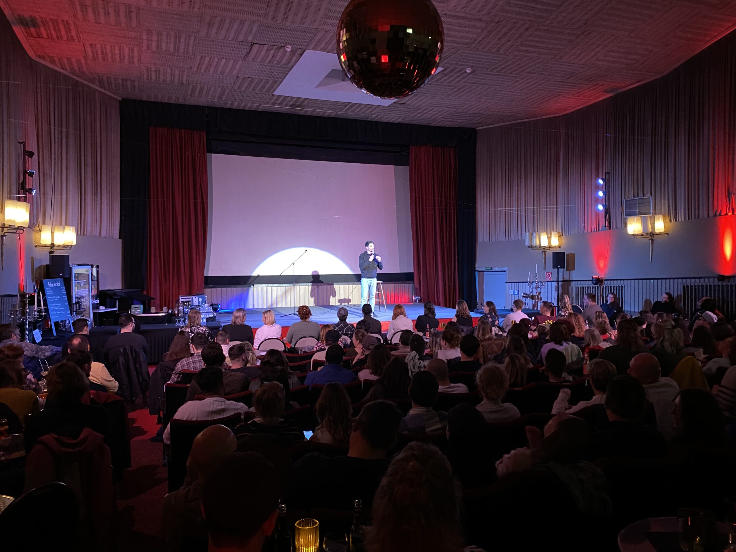 Header Magdeburg Lacht im Oli Kino